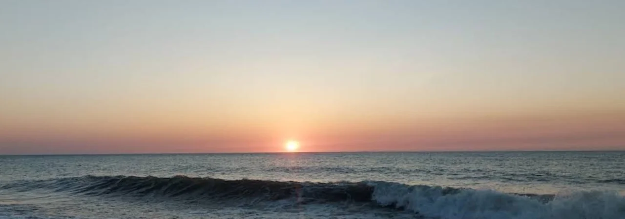 Entrance to Alona's Restaurant